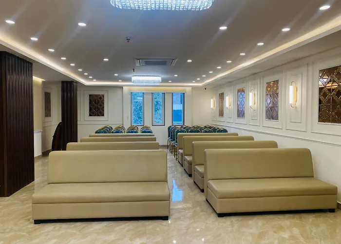 Hotel Ananta
