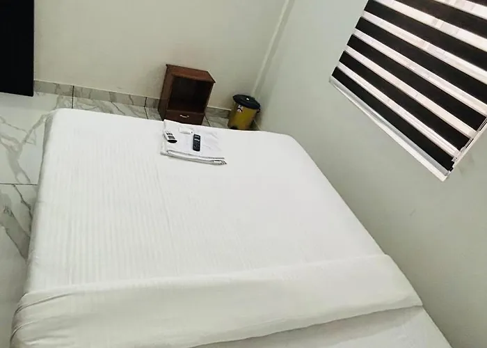 Miracle Inn Near Al-Ameen College