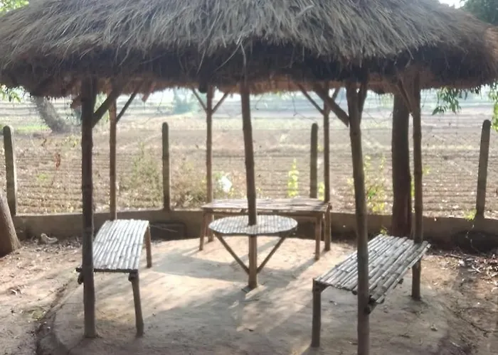 Chayaa Bithii Resort & Restaurant