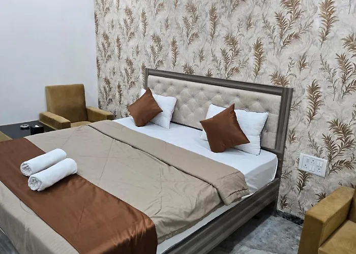 Hotel Yash Residency