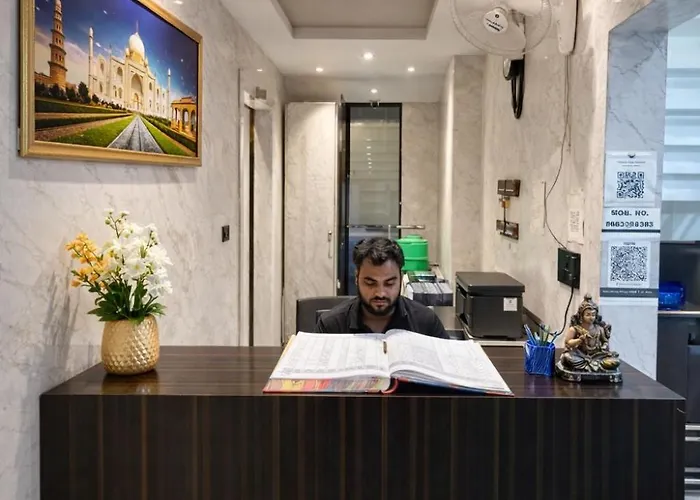 Hotel Happy Stay
