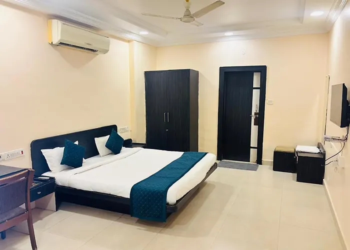 Star Key Point Resort - A Unit Of B Square Hospitality