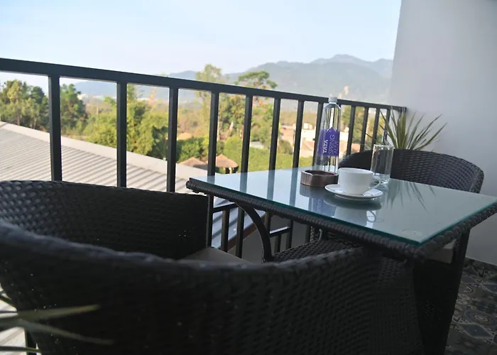 Aarush Hotel & Resort