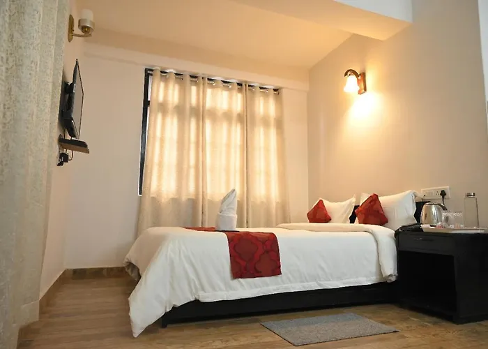 Hotel Omega Inn