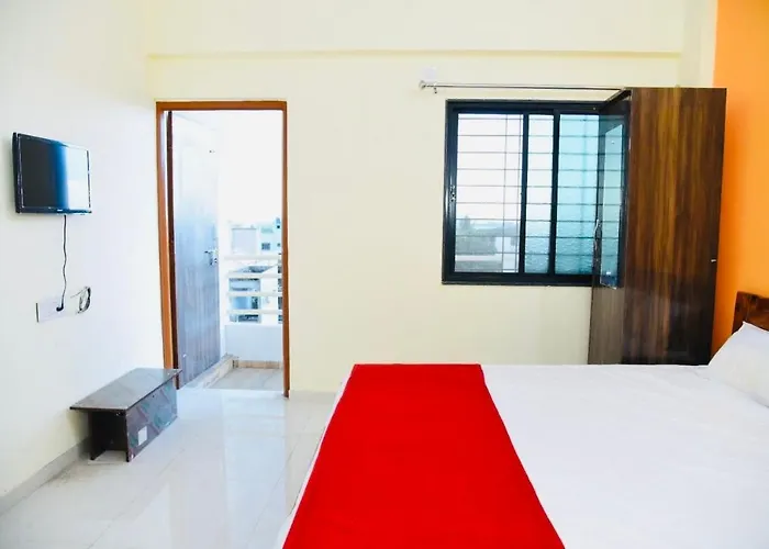 Hotel Malhar Inn
