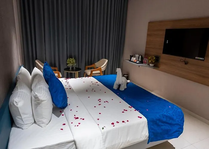 The Blues Hotel Golden Glory, Rajkot