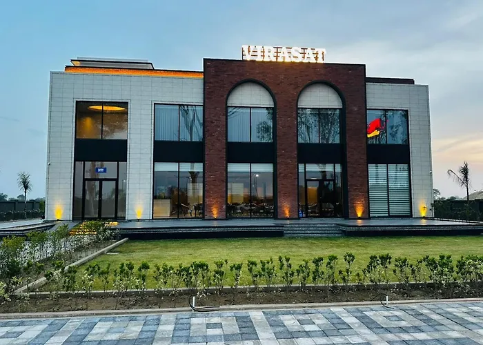 Hotel Virasat