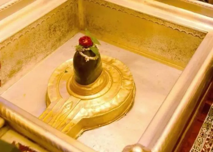 Hotel Royal Kashi Heritage Property Dashashawmedh River Ghat Property