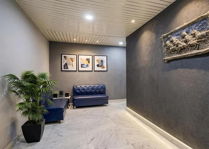 Hotel The Velvet Crest Zirakpur