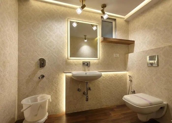 Hotel Rosewood Suites Near Delhi Igi Airport