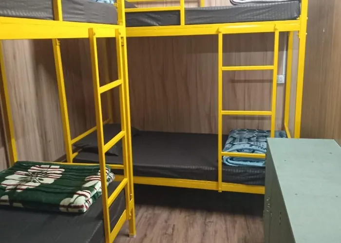 Hills Vacation Stay In Hostel