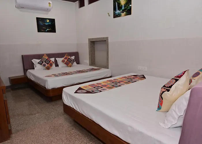 Hotel Shivaay & Home Stay