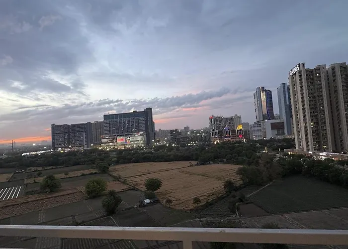 Flat In Noida Near Gaur Mall