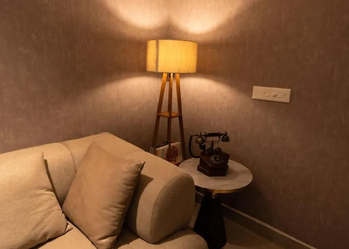 2Bhk Aurea Stays Luxury Living With Balcony Views Near Dn Regalia Mall Bhubaneswar
