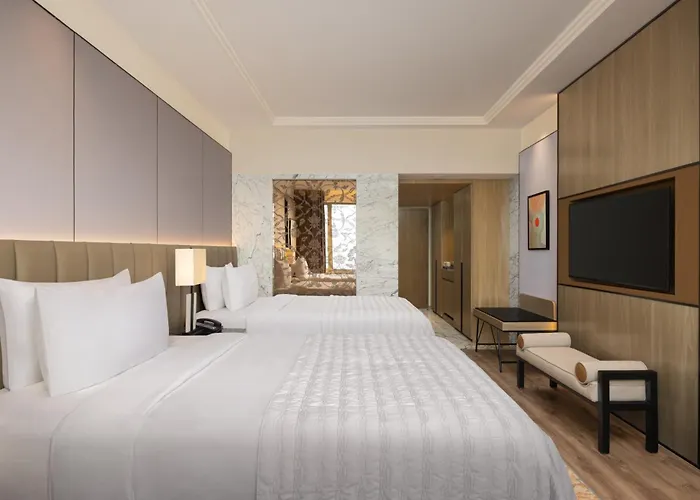Le Meridien, Surat