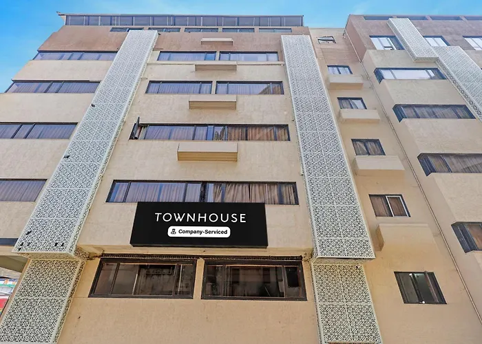 Townhouse Vadodara Railway Station Road Formerly Hotel Raajpath
