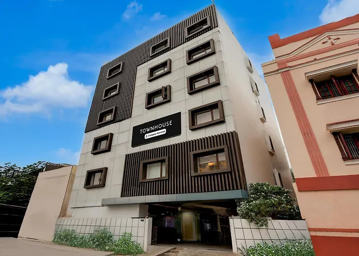 Super Townhouse V Hotel Gunadala