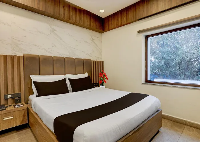 Super Townhouse V Hotel Gunadala
