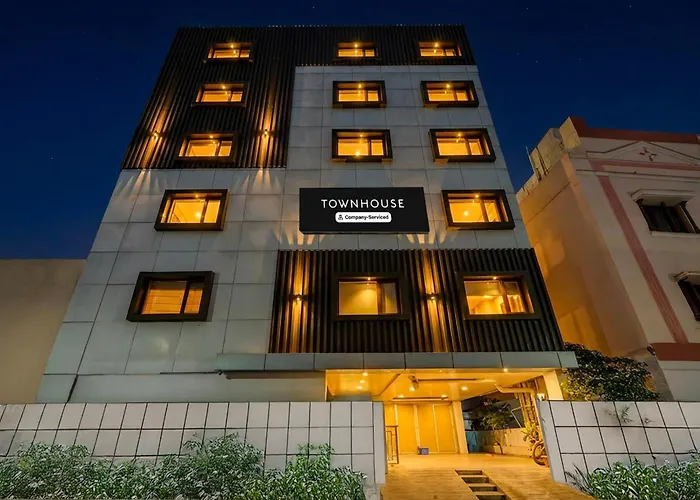 Super Townhouse V Hotel Gunadala