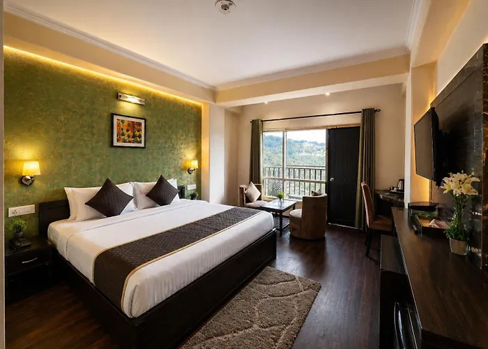 Hotel Aachman Regency With Rooftop Terrace