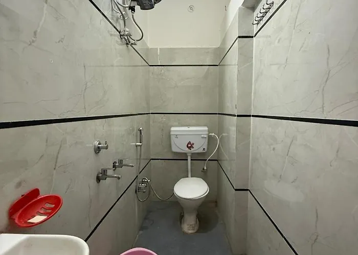 Hotel Vijay Palace- Near Ram Mandir Ayodhya