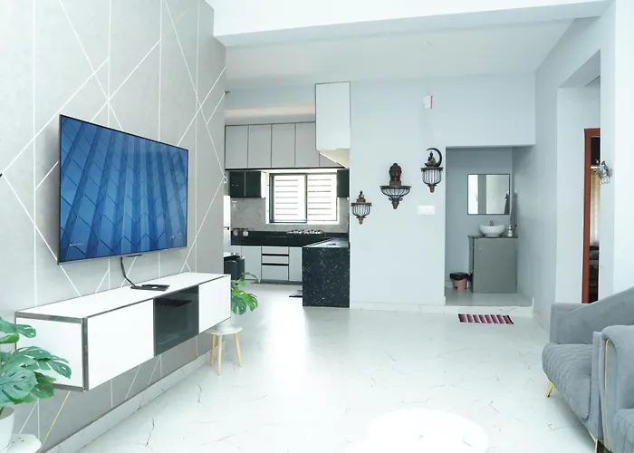 Sukruthi Service Apartment 3Bhk