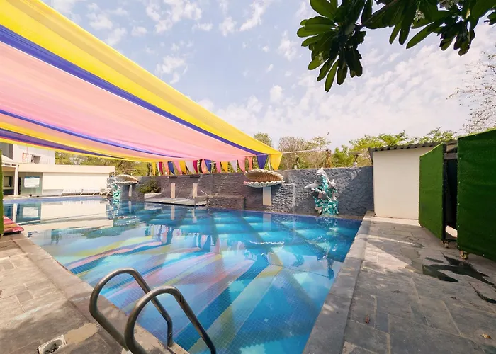 Solaris Hotel And Club