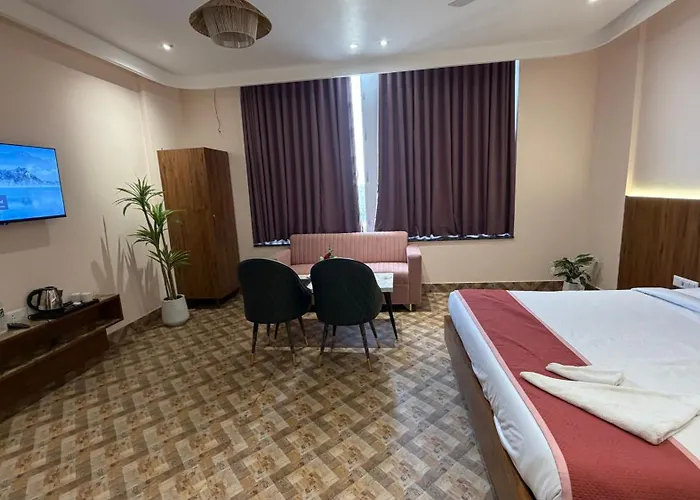 Hotel Advika