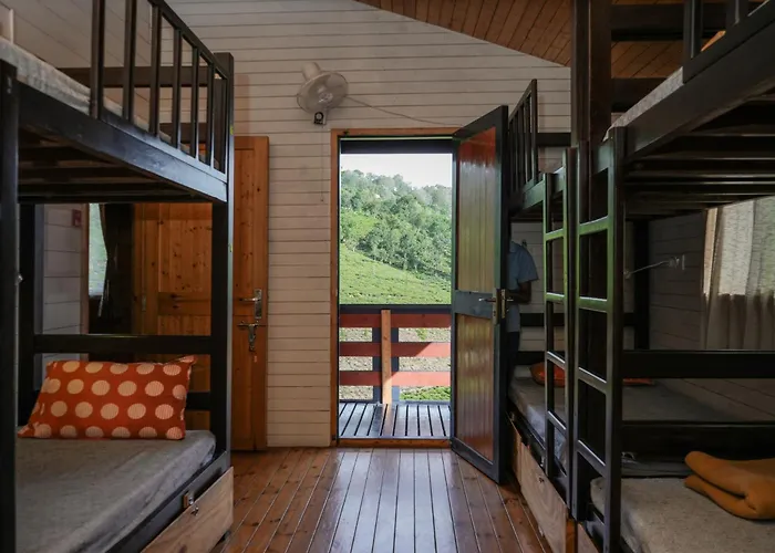 The Door To Nirvana Backpackers Hostel Kotagiri