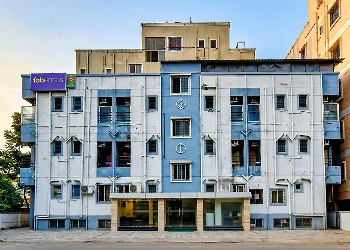 Fabhotel Srh - Nr Rajiv Gandhi Infotech Park