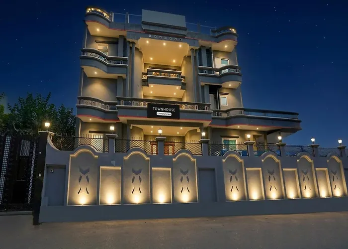 Super Oyo Townhouse Vijay Khand Gomti Nagar