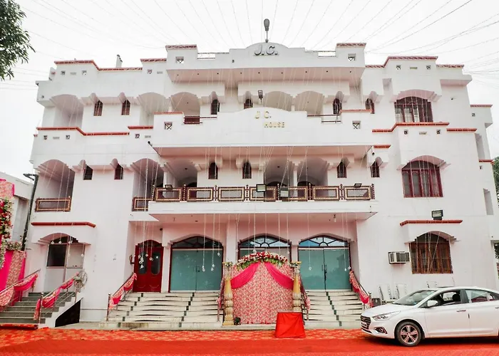 Spot On J C Guest House
