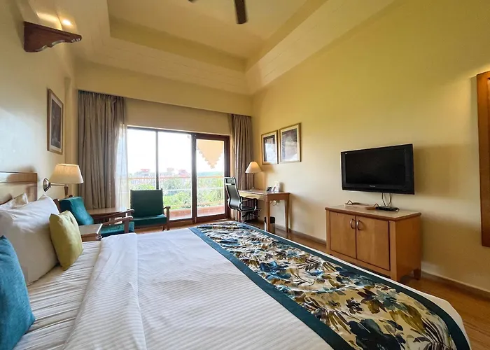 Acron Candolim Regina