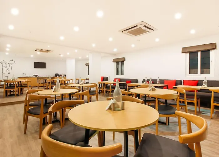 Oyo Townhouse Near Esi Hospital, Sr Nagar