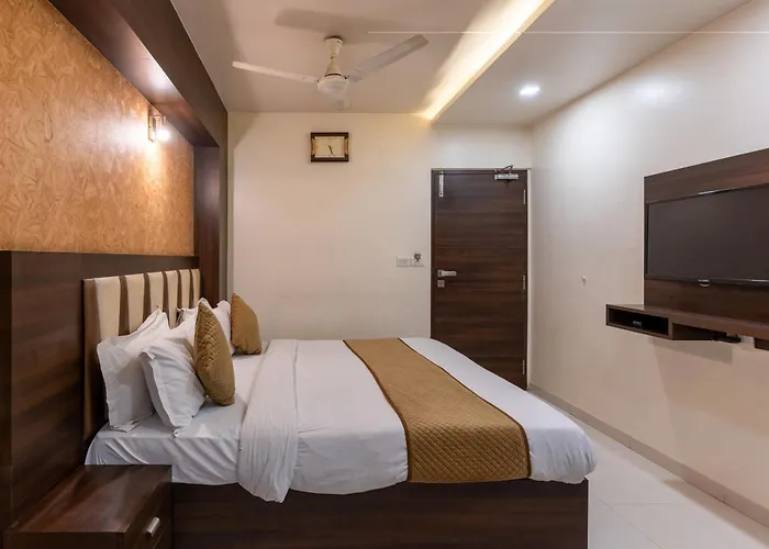 Hotel Ashish