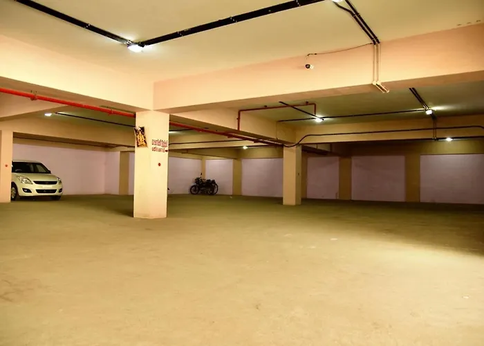 Hotel Chembiyan