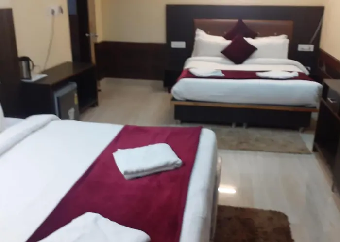 Vella Marina Group Of Hotels Upper City Heart# Free Parking-Cricket Stadium 10 Km-Mcleodganj 2 Km- Bhagsunag 4 Dharamshala