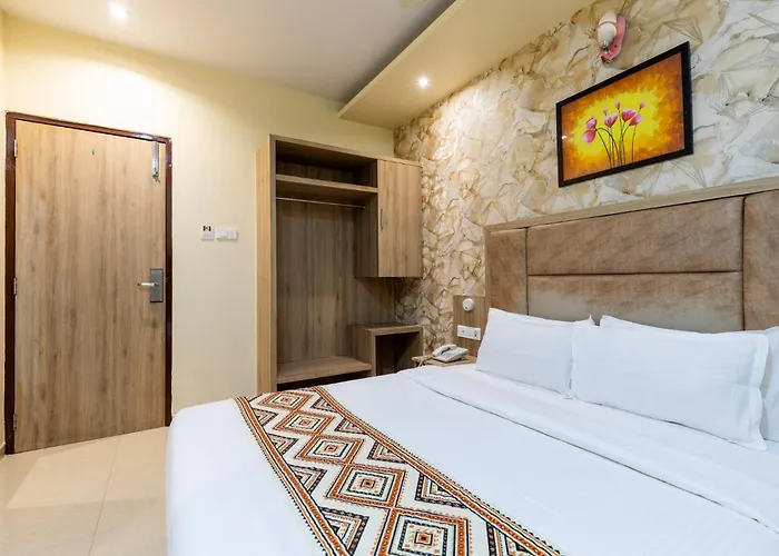 Lotus Grand Mumbai Near International Airport Bed & Breakfast