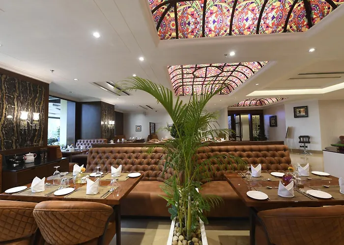 Hukam'S Lalit Mahal - Hotel Convention Club
