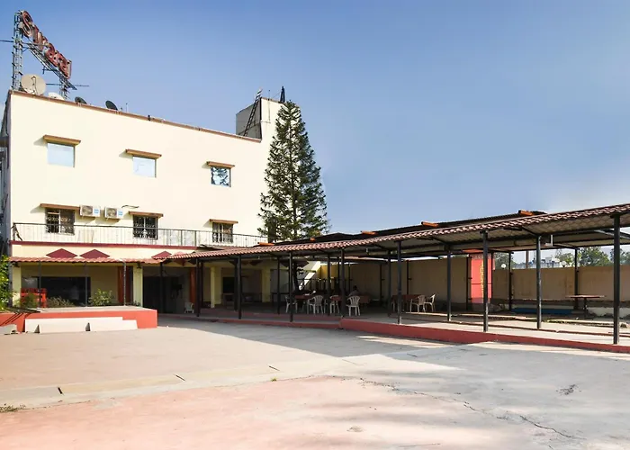 Hotel O Swaraj Resto And Lodging