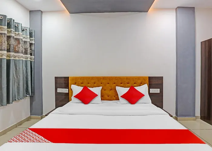 Oyo Hotel Navrang