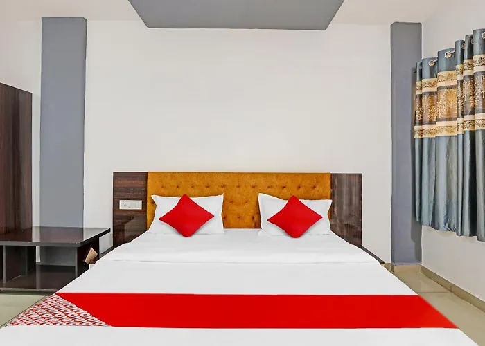 Oyo Hotel Navrang