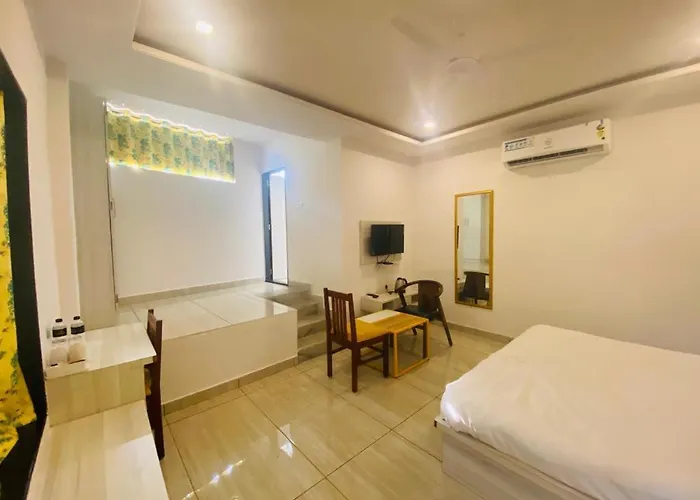 Staynest Mashobra With Balcony- A Peacefull Stay