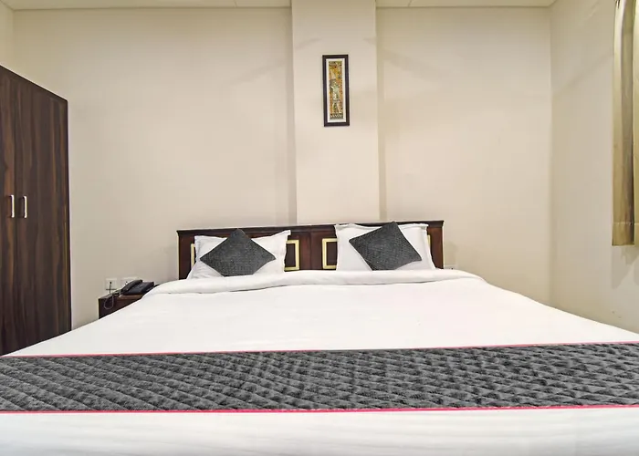 Collection O Hotel Guru Kripa