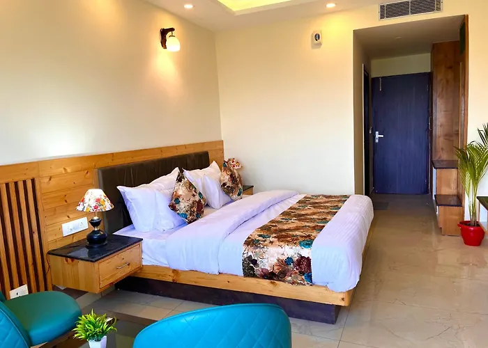 Bentenwood Resort - A Beutiful Scenic Mountain & River View
