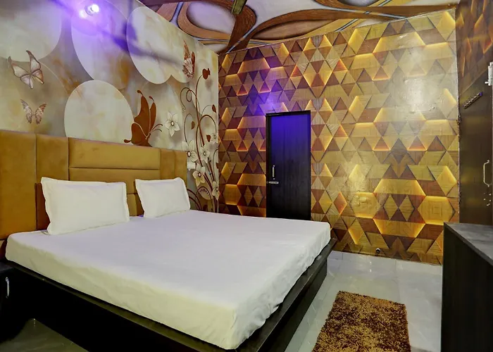 Oyo Paradise Inn