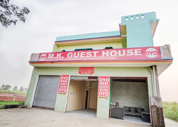 Hotel O M K Guest House