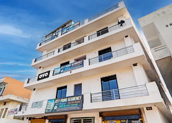 Hotel Cp Residency