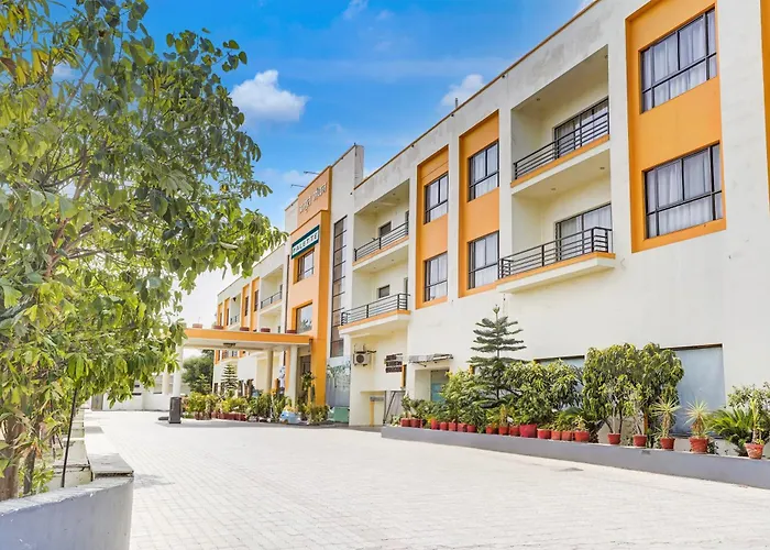Hotel Amrit Manthan