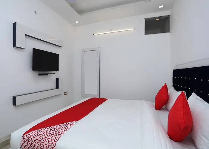 Oyo Flagship Hotel Uk-07